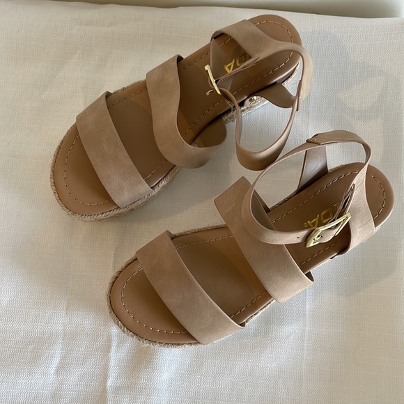 NUDE PLATFORM SANDALS  SODA SIZE 6.5 - Picture 5 of 8